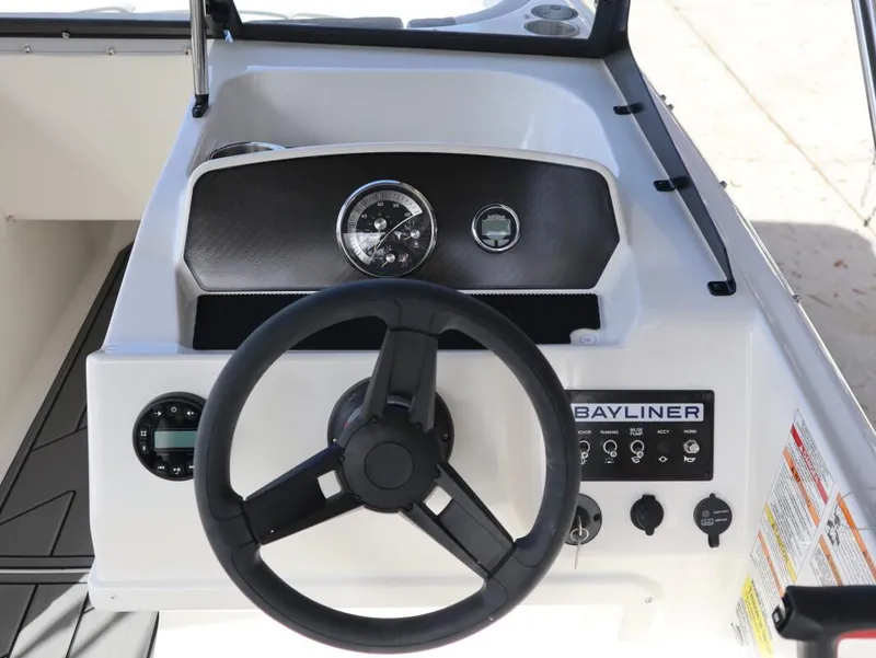 Slide: The Image of Bayliner M Series M17 2025 - 15