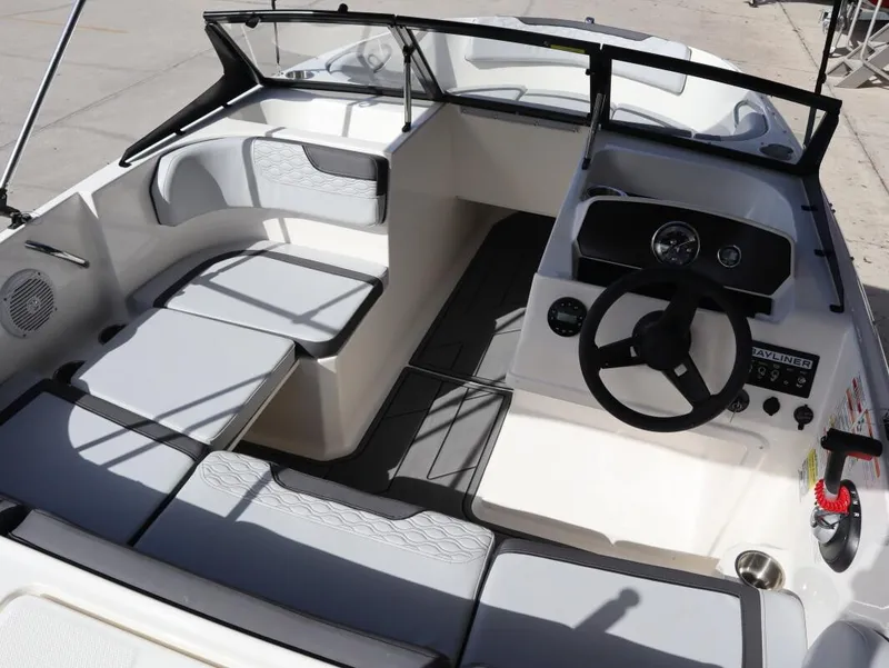 Slide: The Image of Bayliner M Series M17 2025 - 16