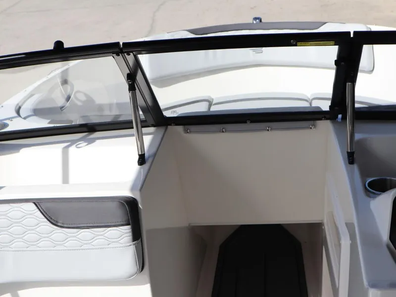 Slide: The Image of Bayliner M Series M17 2025 - 17