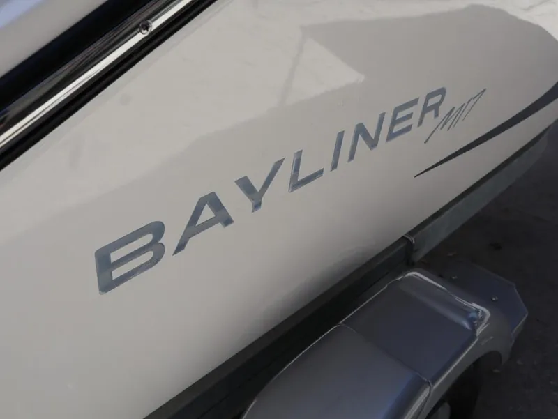 Slide: The Image of Bayliner M Series M17 2025 - 5