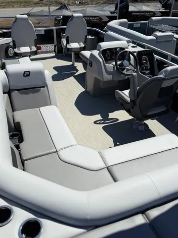 Slide: The Image of Princecraft SPORTFISHER 21 2S PONTOON 115HP PRO XS 2025 - 5