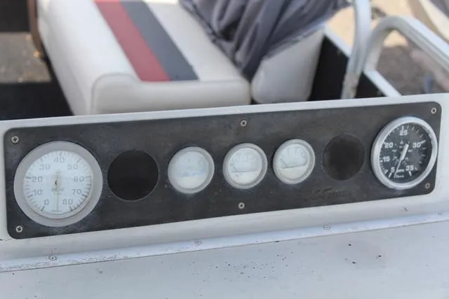 Slide: The Image of Weeres Pontoons DELUXE 20-21 FISHERMAN SERIES 1995 - 15