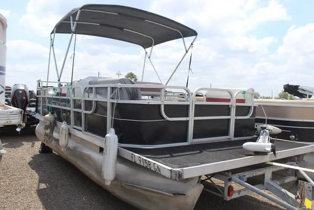 Slide: The Image of Weeres Pontoons DELUXE 20-21 FISHERMAN SERIES 1995 - 3