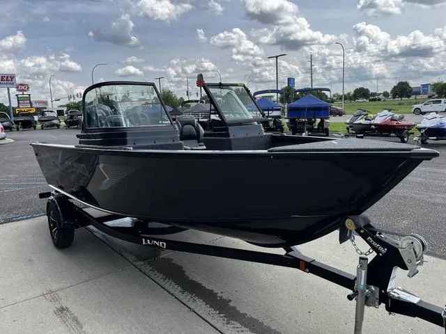 Slide: The Image of Lund 1775 Adventure Sport 2026 - 11