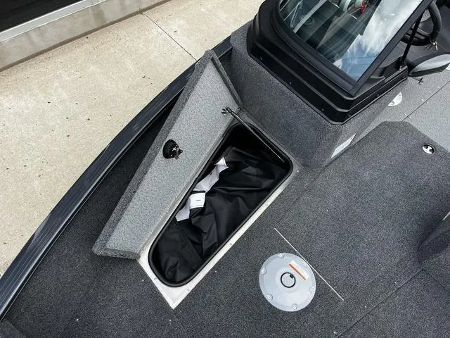 Slide: The Image of Lund 1775 Adventure Sport 2026 - 17