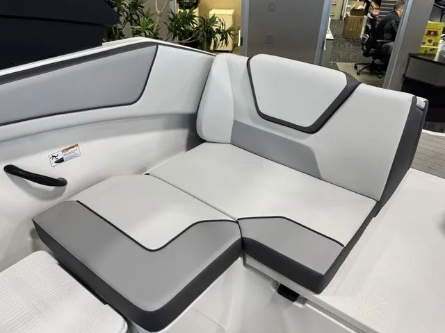 Slide: The Image of Yamaha AR220 2025 - 12