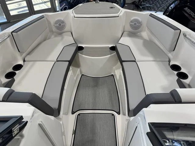 Slide: The Image of Yamaha AR220 2025 - 14