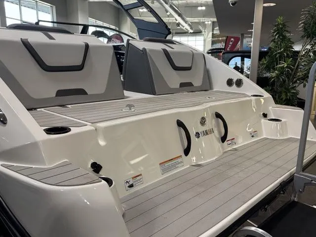 Slide: The Image of Yamaha AR220 2025 - 5