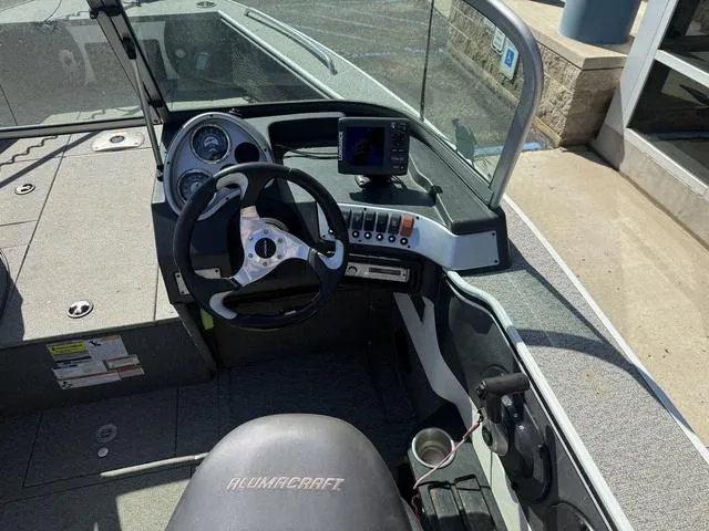 Slide: The Image of Alumacraft Trophy 185 2013 - 10