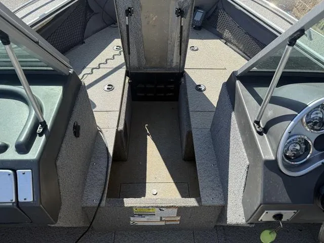 Slide: The Image of Alumacraft Trophy 185 2013 - 12