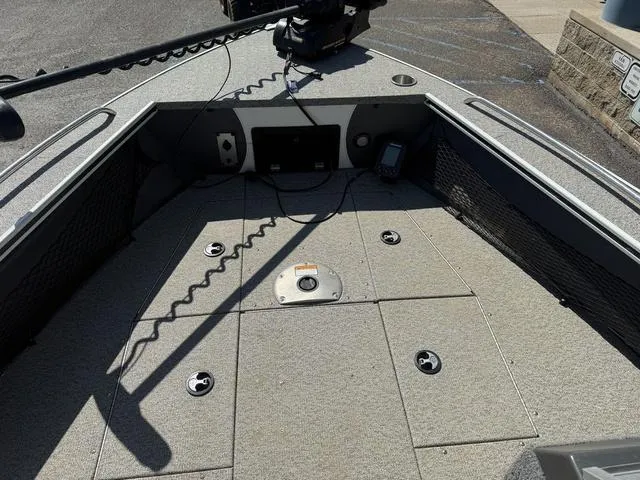 Slide: The Image of Alumacraft Trophy 185 2013 - 13