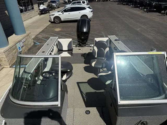 Slide: The Image of Alumacraft Trophy 185 2013 - 14