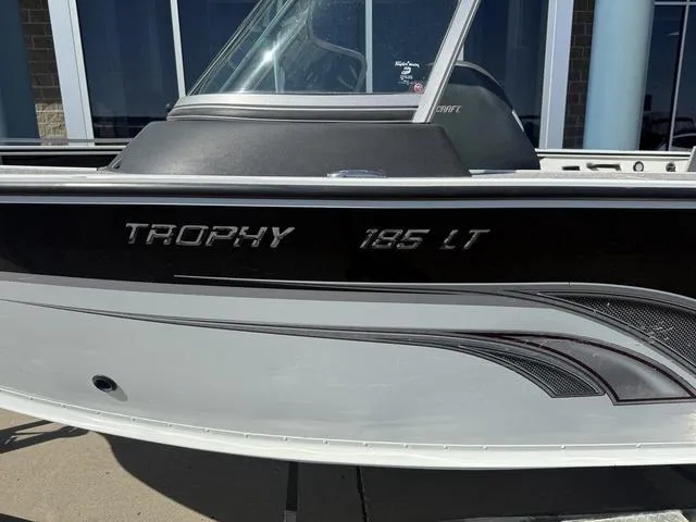 Slide: The Image of Alumacraft Trophy 185 2013 - 2