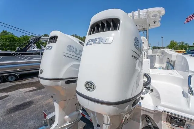 Slide: The Image of Sea Pro 262 Center Console 2025 - 6