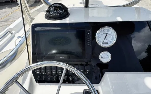 Slide: The Image of Bulls Bay 2200 CC 2025 - 19