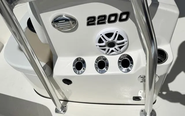 Slide: The Image of Bulls Bay 2200 CC 2025 - 24