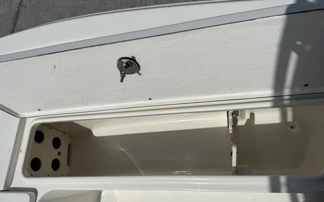 Slide: The Image of Bulls Bay 2200 CC 2025 - 27