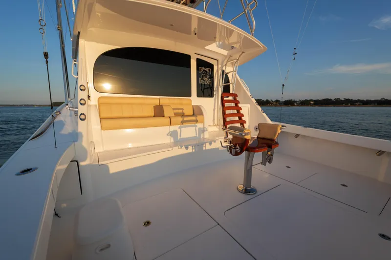 Slide: The Image of Viking 54 Salty Dog - Cockpit Mezzanine - 12