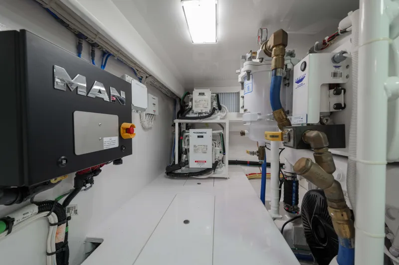 Slide: The Image of Viking 54 Salty Dog - Engine Room - 53