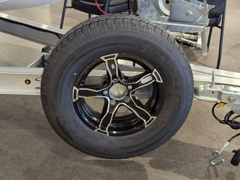 Slide: The Image of Action Craft 17 FLYFISHER 2026 - 16