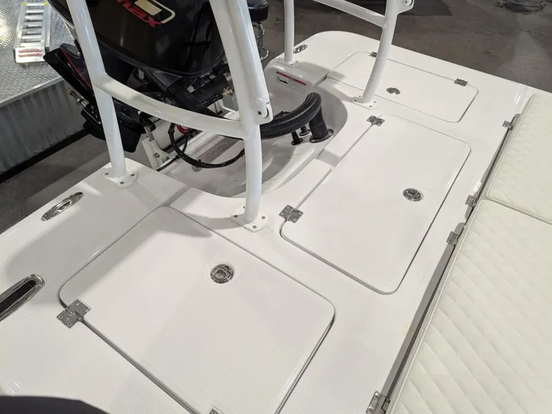 Slide: The Image of Action Craft 17 FLYFISHER 2026 - 21