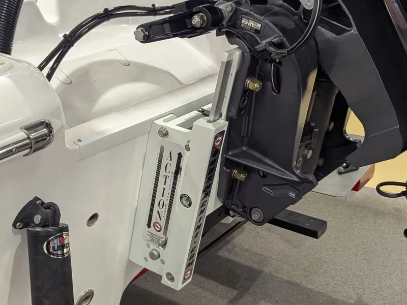 Slide: The Image of Action Craft 17 FLYFISHER 2026 - 9