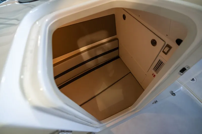 Slide: The Image of Boston Whaler 330 Vantage 2026 - 28