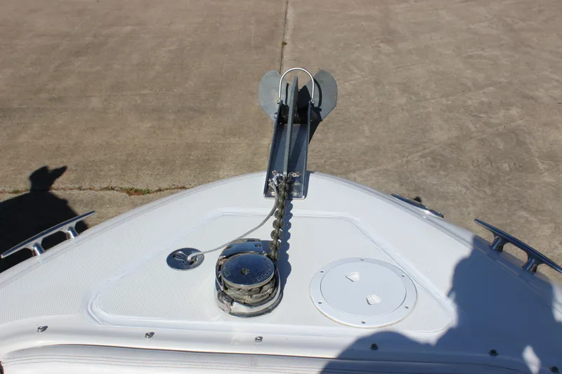 Slide: The Image of Bow of 2005 Sea Ray 290 Sundeck with anchor and winch system. - 21