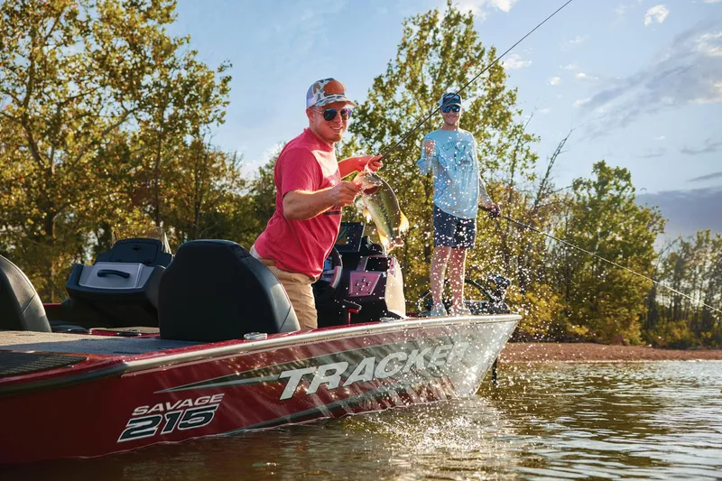 Slide: The Image of Tracker Savage 215 2025 - 86