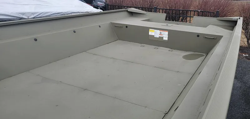 Slide: The Image of 2025 Tracker GRIZZLY 2072 Utility boat interior, spacious and durable design. - 3