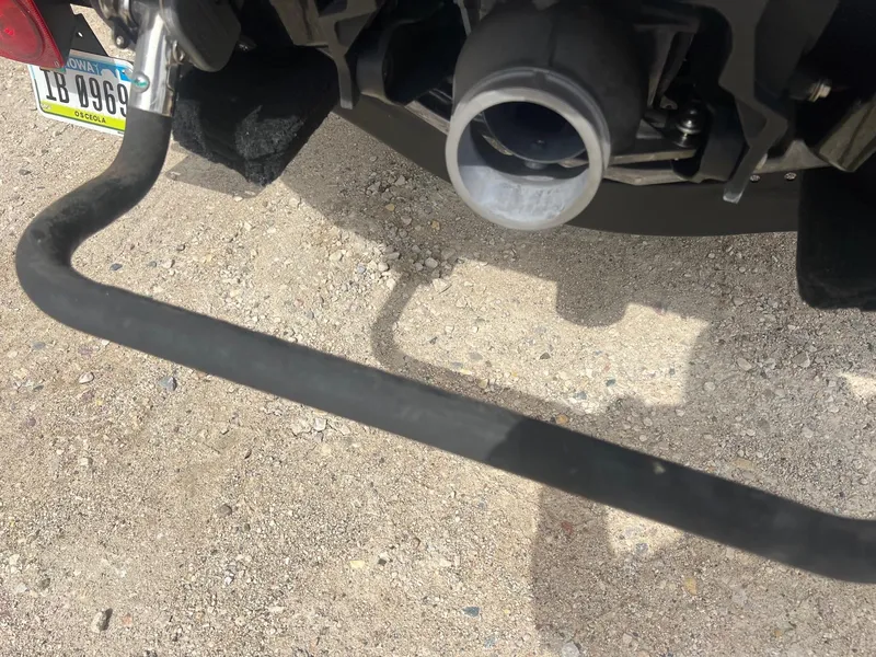 Slide: The Image of Rear view of a 2017 Yamaha WaveRunner VX Deluxe on a trailer. - 14