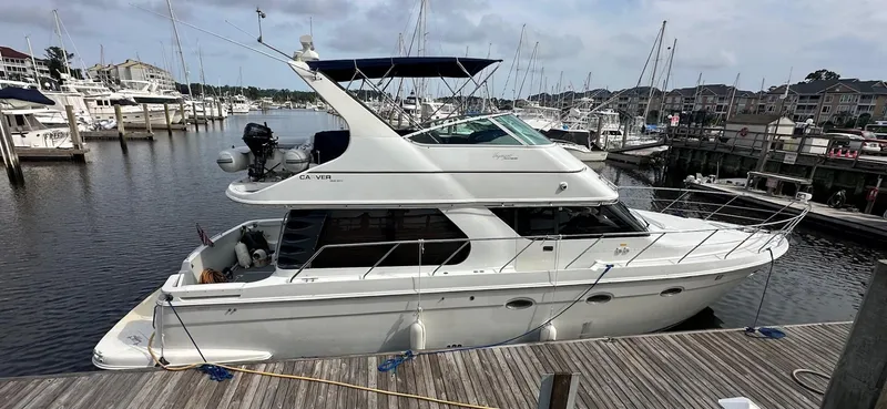 The Image of Carver 450 Voyager Pilothouse 2000 docked at marina. - 0