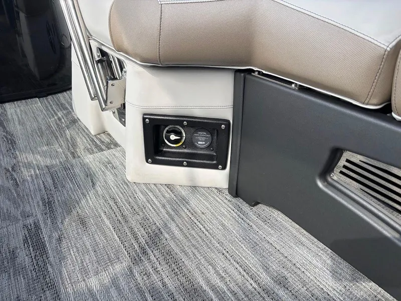 Slide: The Image of 2025 Avalon Catalina Platinum Quad Lounge Shift Windshield 2585 14 - 14