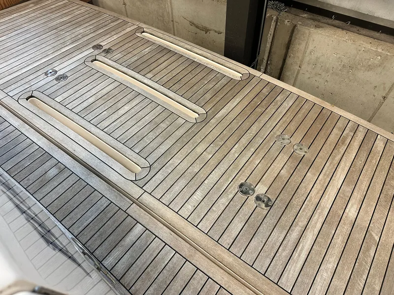 Slide: The Image of Tiara C44 Coupe 2018 - 12