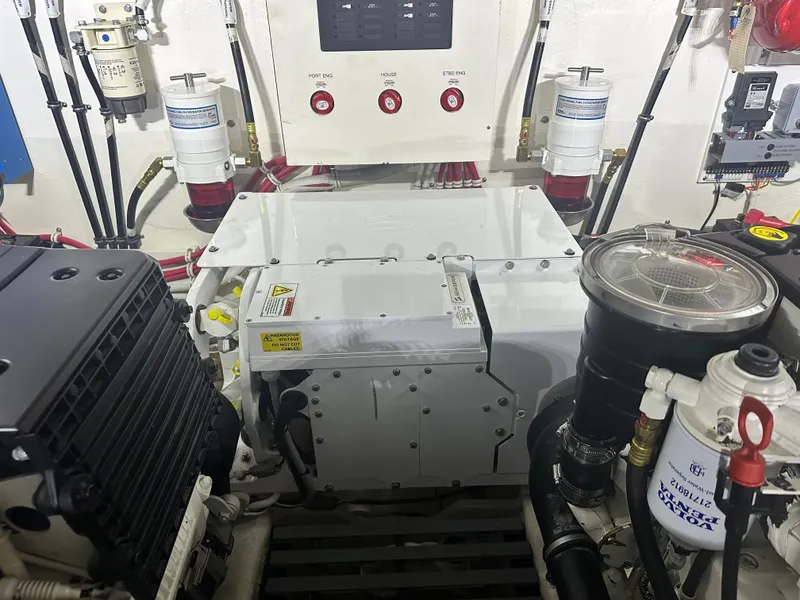 Slide: The Image of Tiara C44 Coupe 2018 - 17