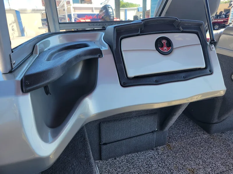 Slide: The Image of 2016 Tracker Pro Guide V-175 Combo boat interior dashboard view. - 21