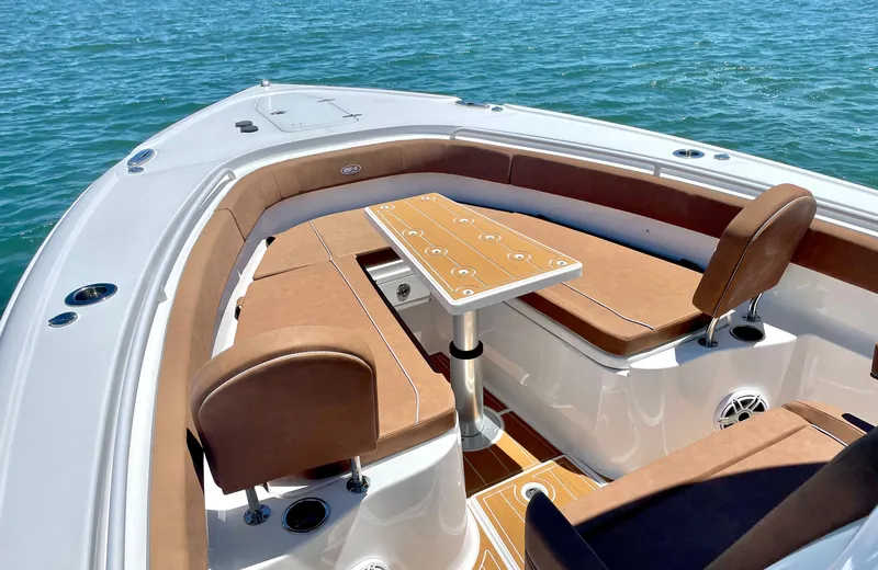 Slide: The Image of Sea Hunt Ultra 305 SE 2024 - 26