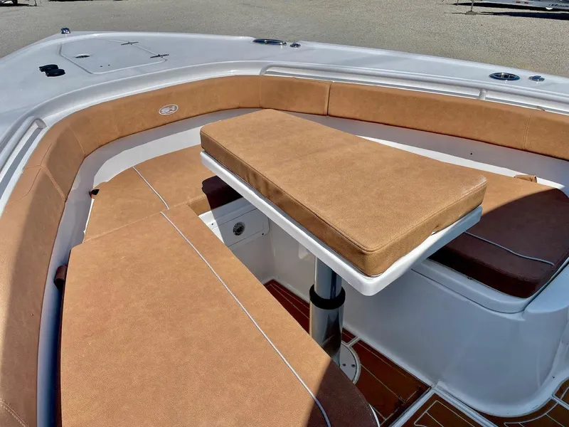 Slide: The Image of Sea Hunt Ultra 305 SE 2024 - 39