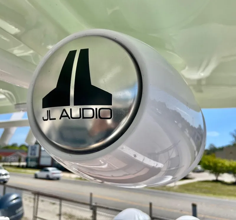 Slide: The Image of Sea Hunt Ultra 305 SE 2024 - 55