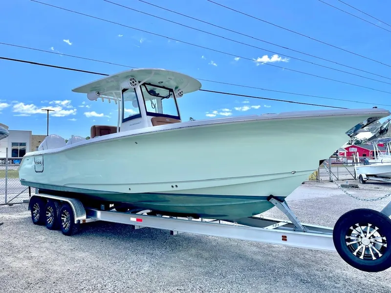 Slide: The Image of Sea Hunt Ultra 305 SE 2024 - 6