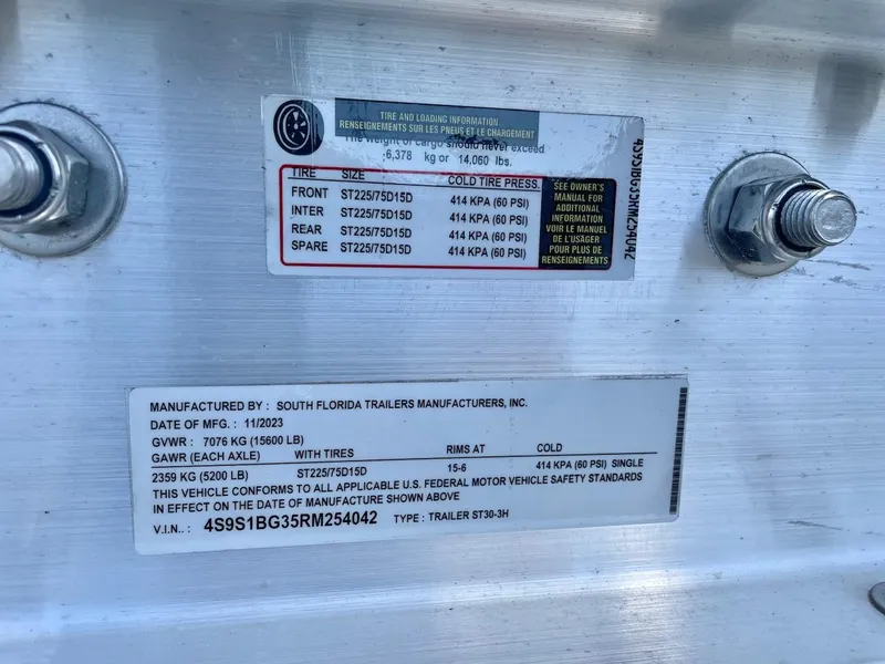 Slide: The Image of Sea Hunt Ultra 305 SE 2024 - 63