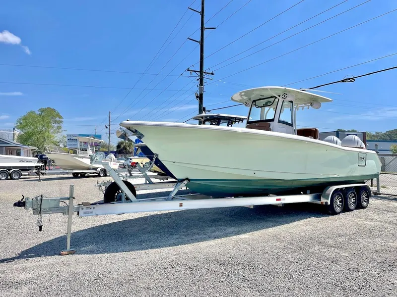 Slide: The Image of Sea Hunt Ultra 305 SE 2024 - 64