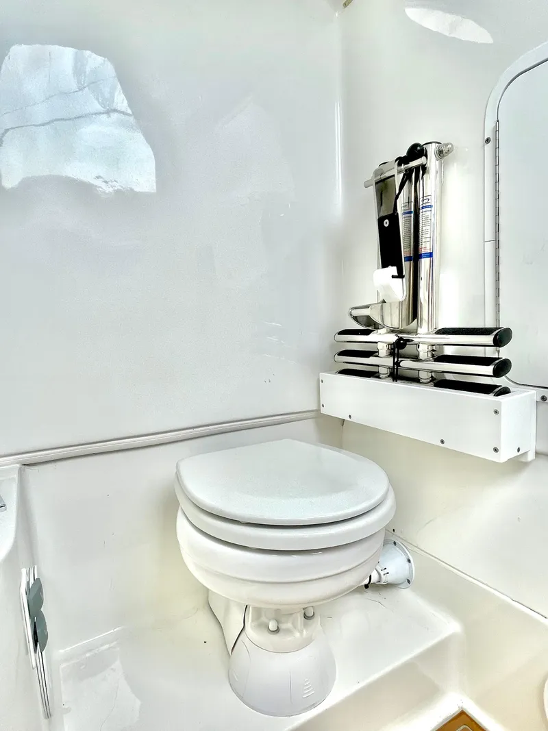 Slide: The Image of Sea Hunt Ultra 305 SE 2024 - 68