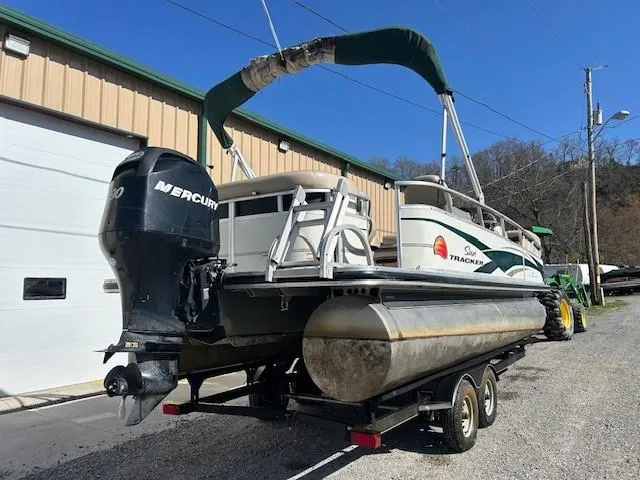 Slide: The Image of 2010 Sun Tracker PARTY BARGE 22 Regency Edition pontoon boat on trailer. - 22