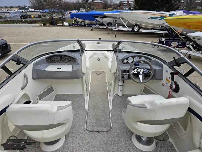 Slide: The Image of Stingray 225 LR 2013 - 52