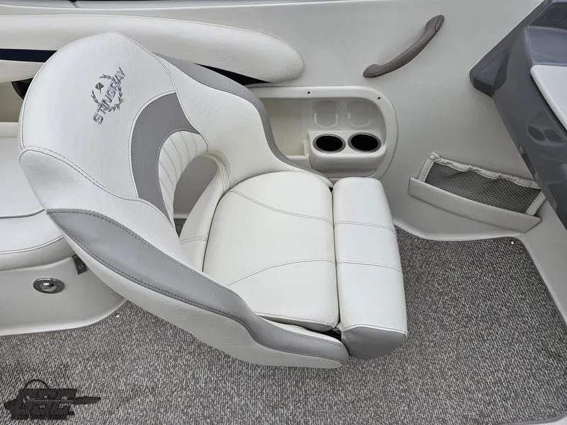 Slide: The Image of Stingray 225 LR 2013 - 54