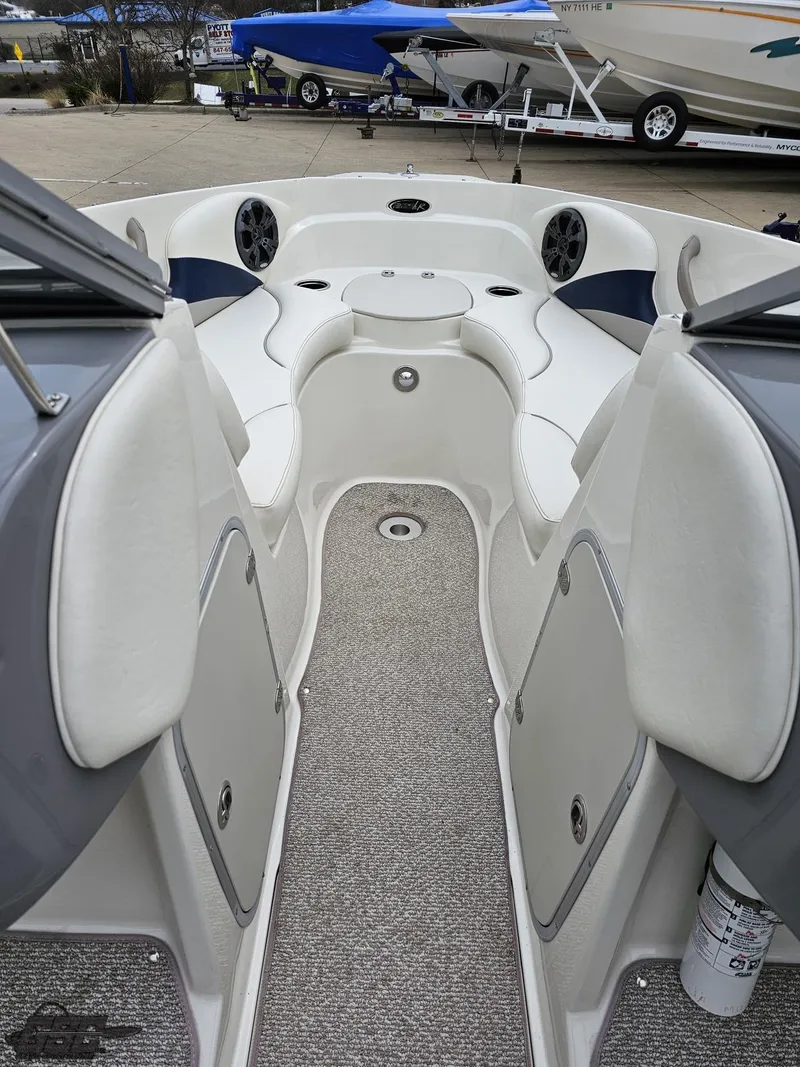 Slide: The Image of Stingray 225 LR 2013 - 68