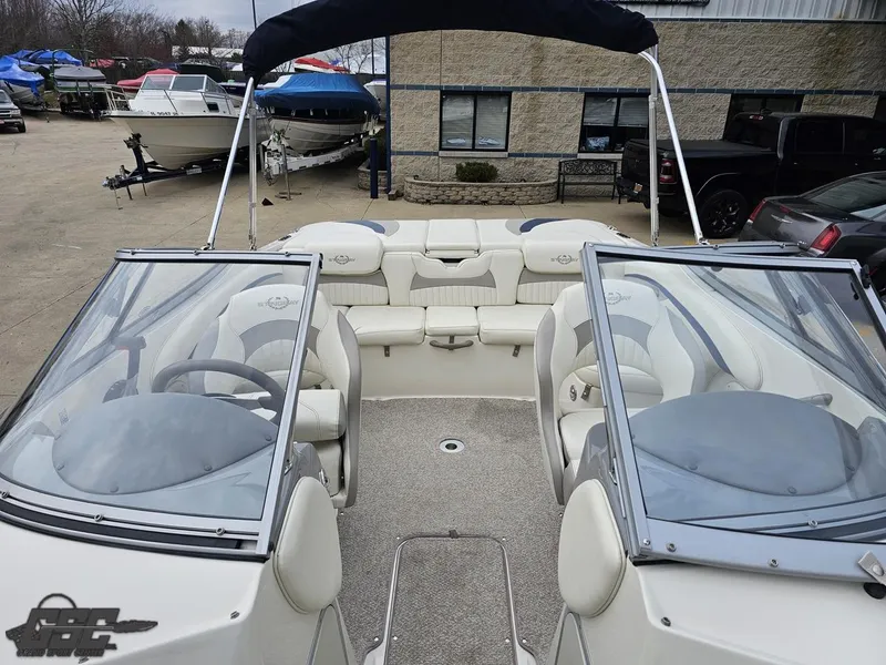 Slide: The Image of Stingray 225 LR 2013 - 82