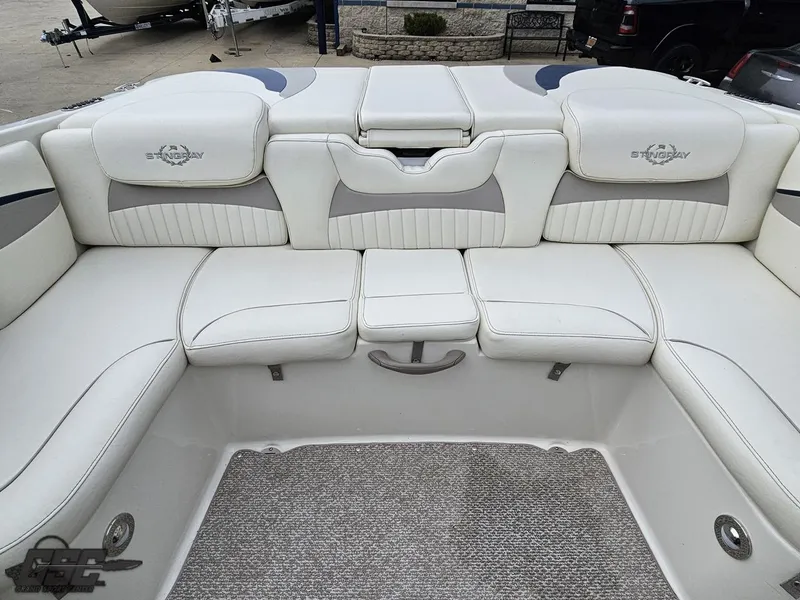 Slide: The Image of Stingray 225 LR 2013 - 87