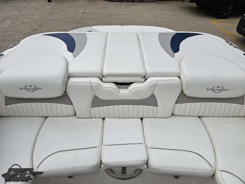 Slide: The Image of Stingray 225 LR 2013 - 88